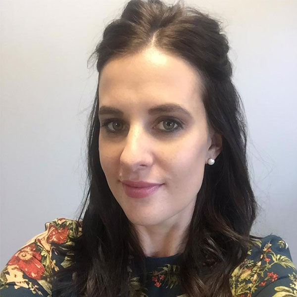 Jo Anne Piek profile picture