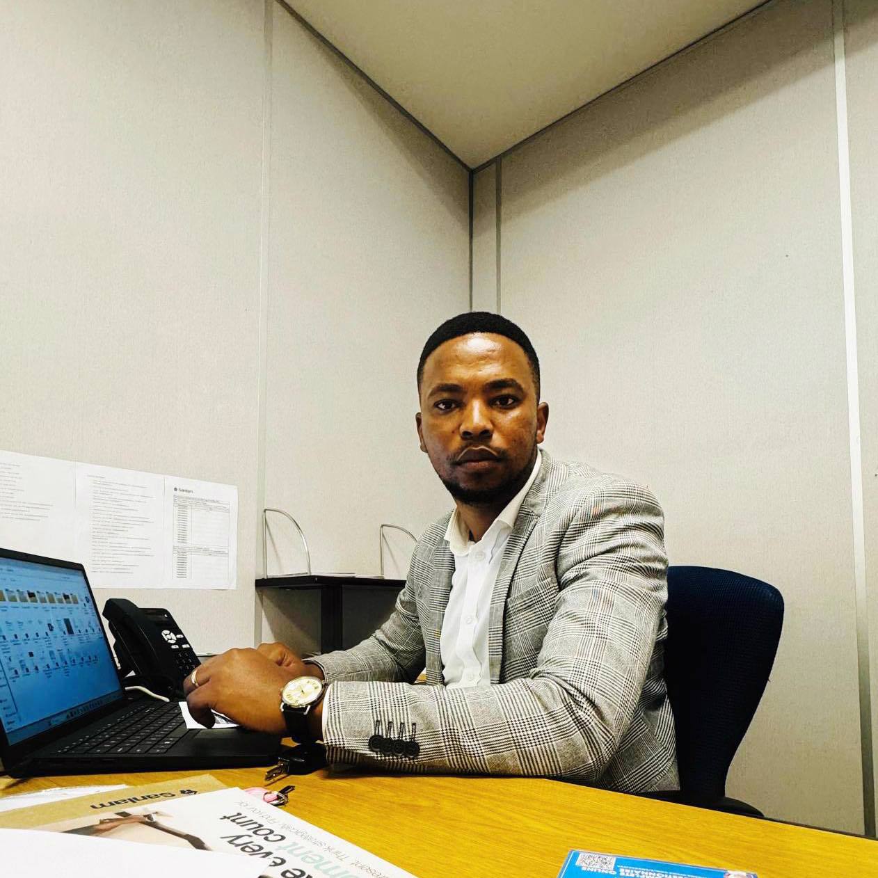 Sivuyile Mtshengu profile picture