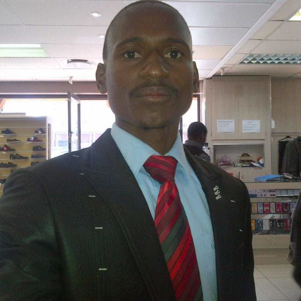Titus Shitlhangu profile picture